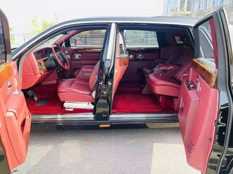 2006 Phantom 6.7L Extended Wheelbase (EWB) — миниатюра 12