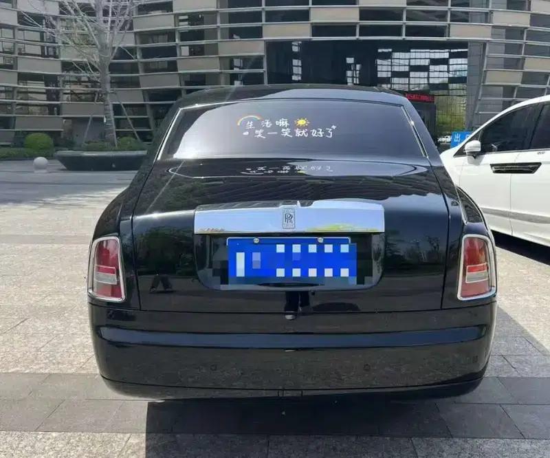 2006 Phantom 6.7L Extended Wheelbase (EWB) — миниатюра 4