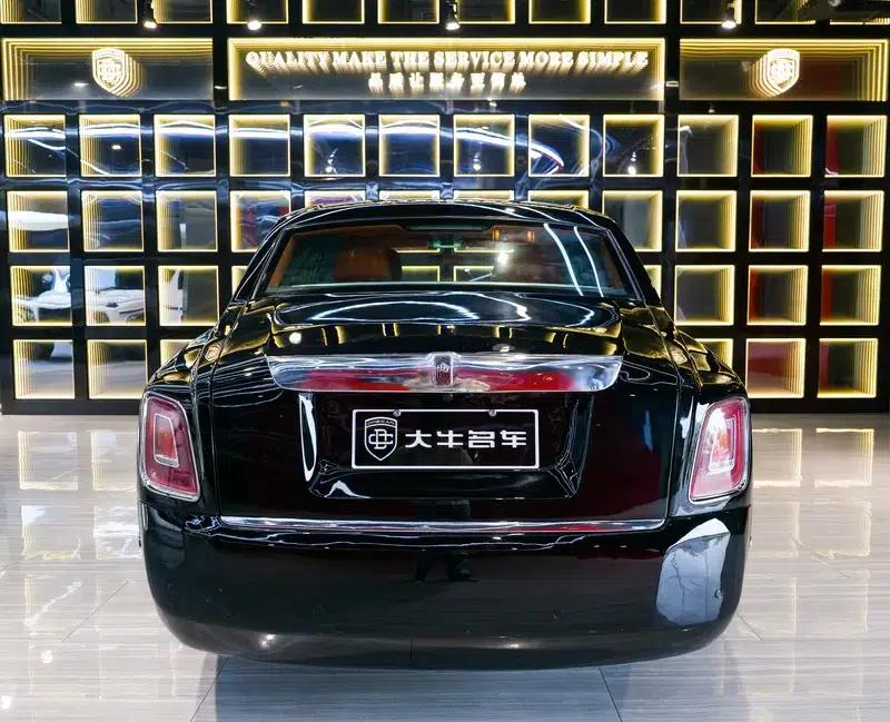 2013 Phantom 6.7L Extended Wheelbase (EWB) — миниатюра 5