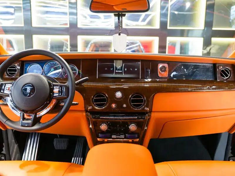 2013 Phantom 6.7L Extended Wheelbase (EWB) — миниатюра 9