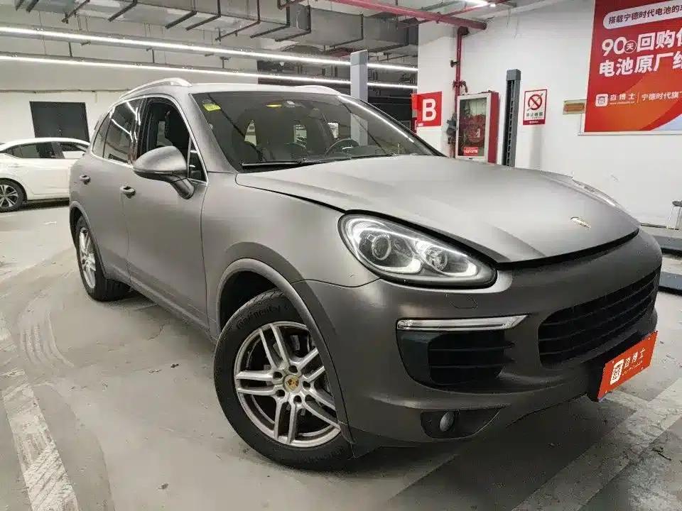 Cayenne 2016 Cayenne Platinum Edition 3.0T — миниатюра 2