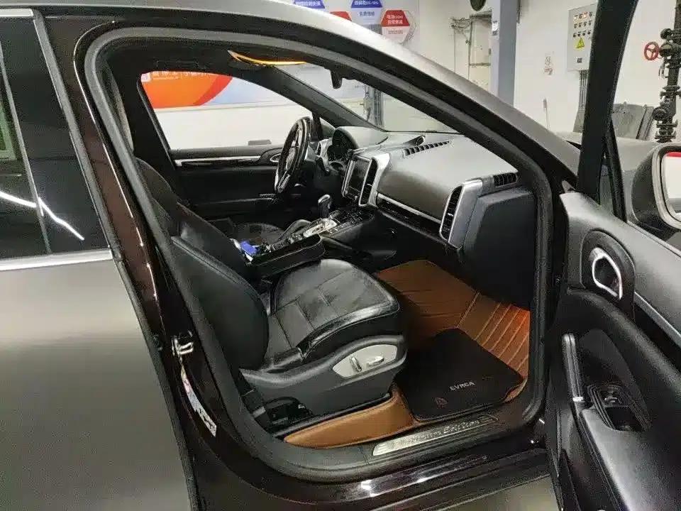 Cayenne 2016 Cayenne Platinum Edition 3.0T — миниатюра 8