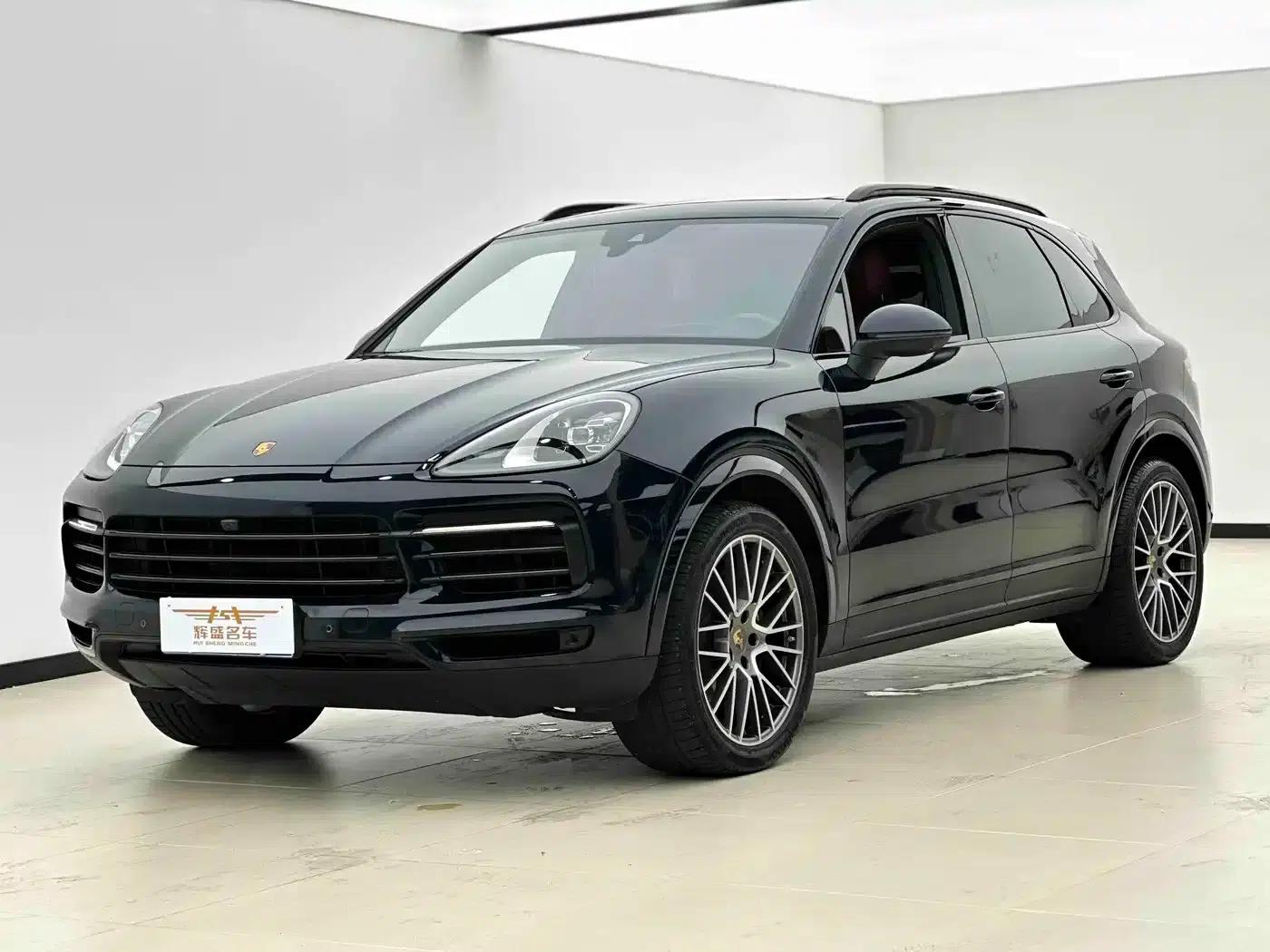 2023 Cayenne 3.0T Platinum Edition — миниатюра 1