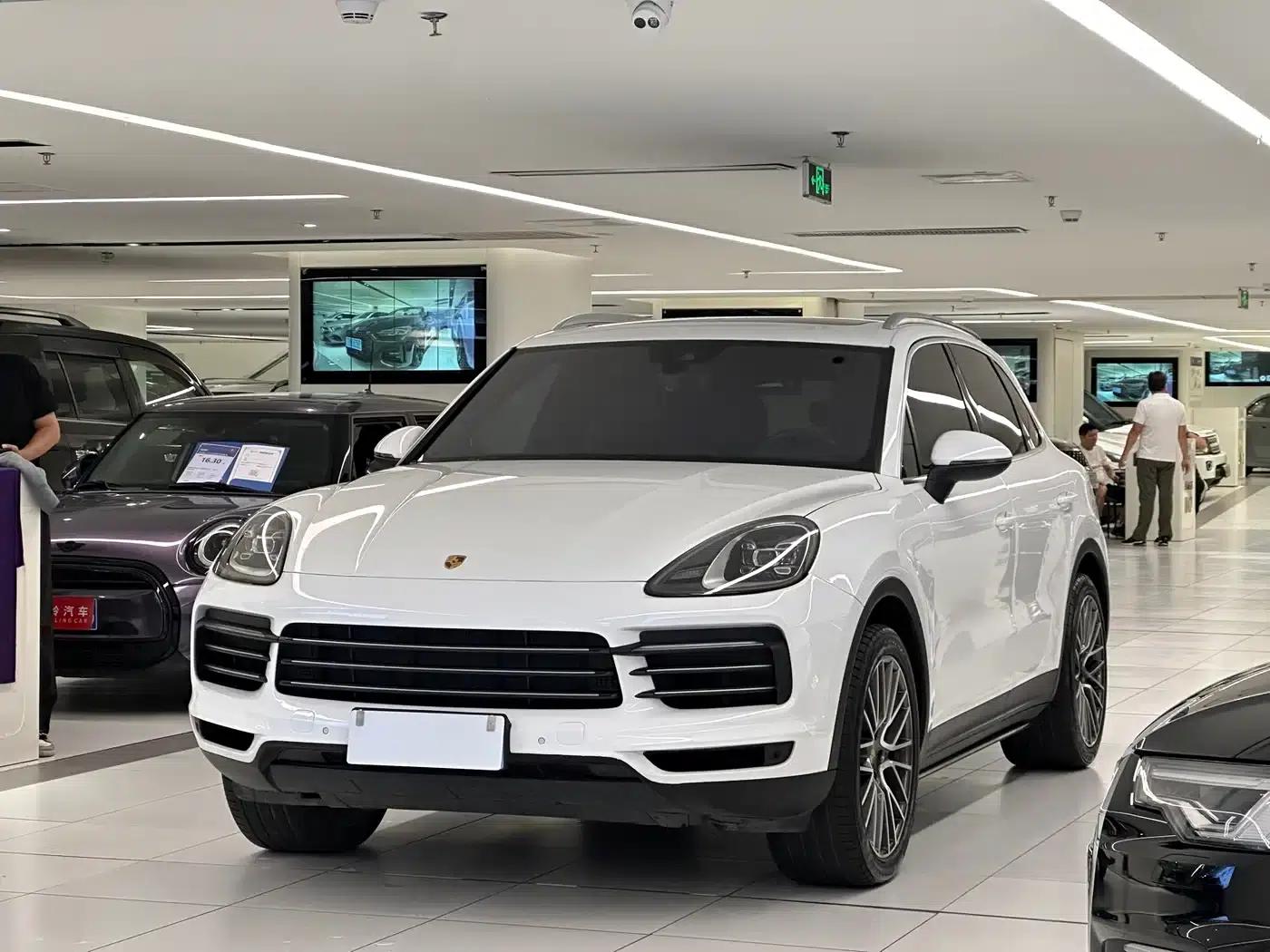 Cayenne 2019 Cayenne 3.0T — миниатюра 1