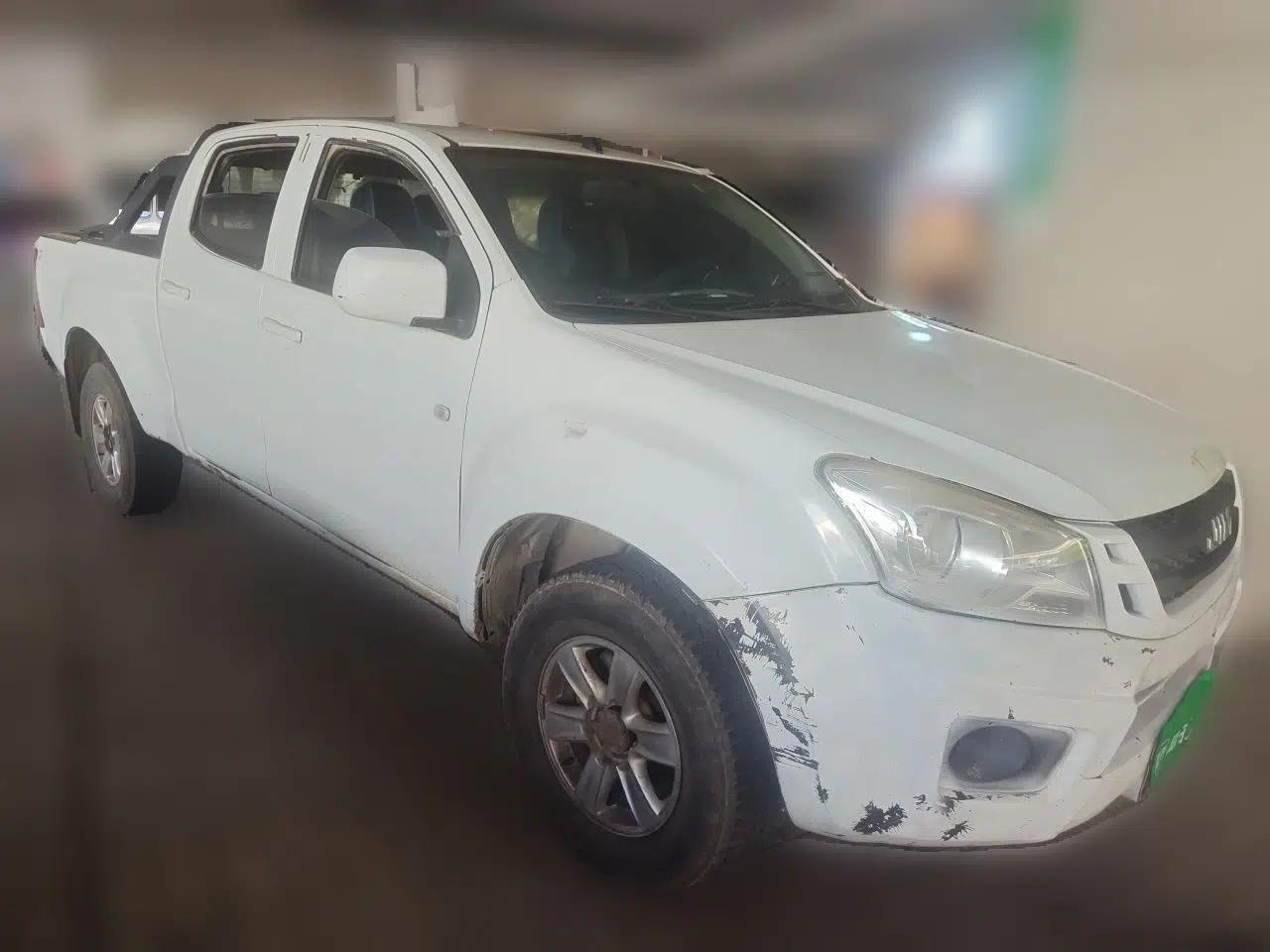 Isuzu JLM 2018 2.8T Classic Edition 4x4 Luxury Model with Extended Cargo Bed JE493ZLQ5F — миниатюра 3