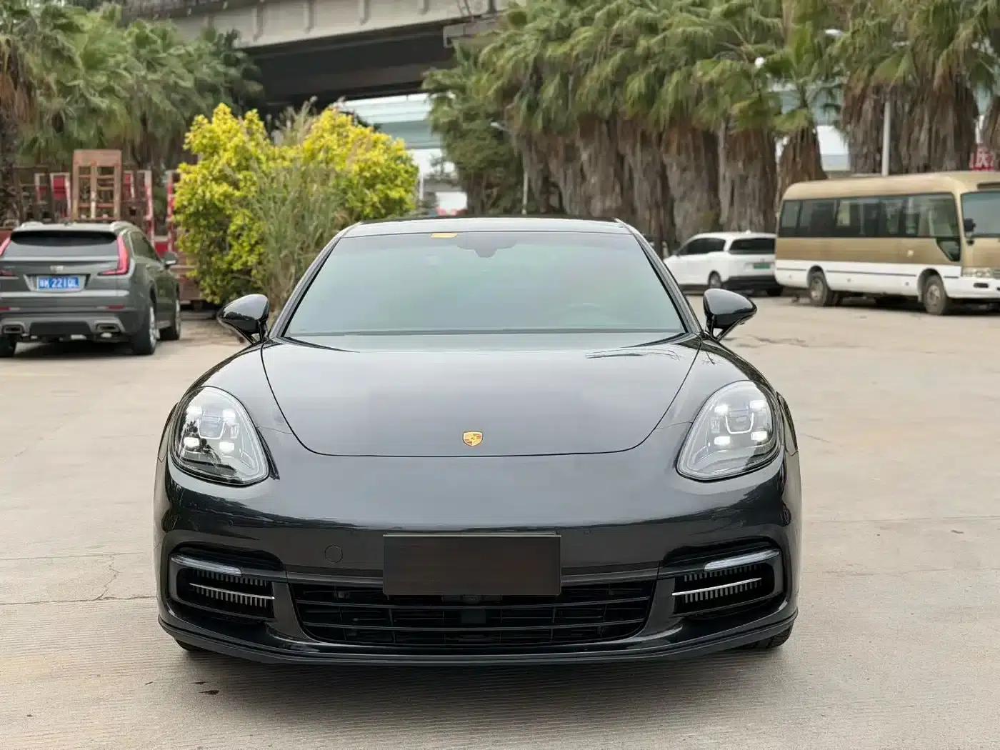 2019 Panamera Executive Long Wheelbase 2.9T — миниатюра 2
