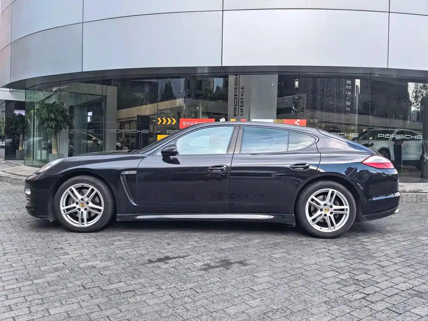 Panamera 2010 Panamera 4 3.6L — миниатюра 3