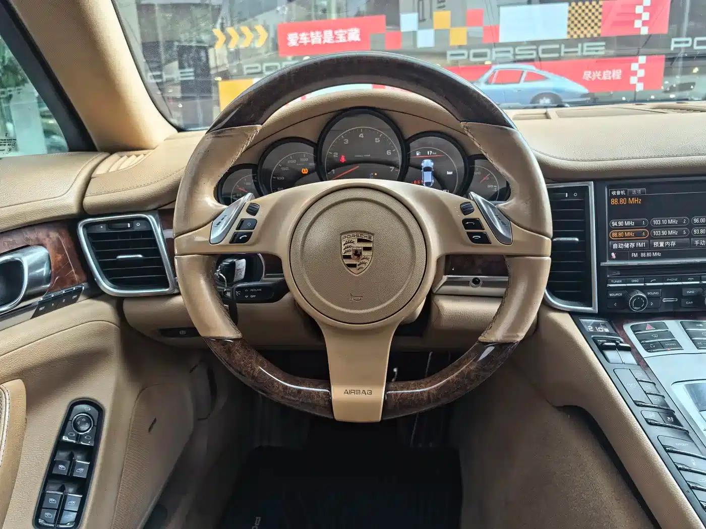 Panamera 2010 Panamera 4 3.6L — миниатюра 5
