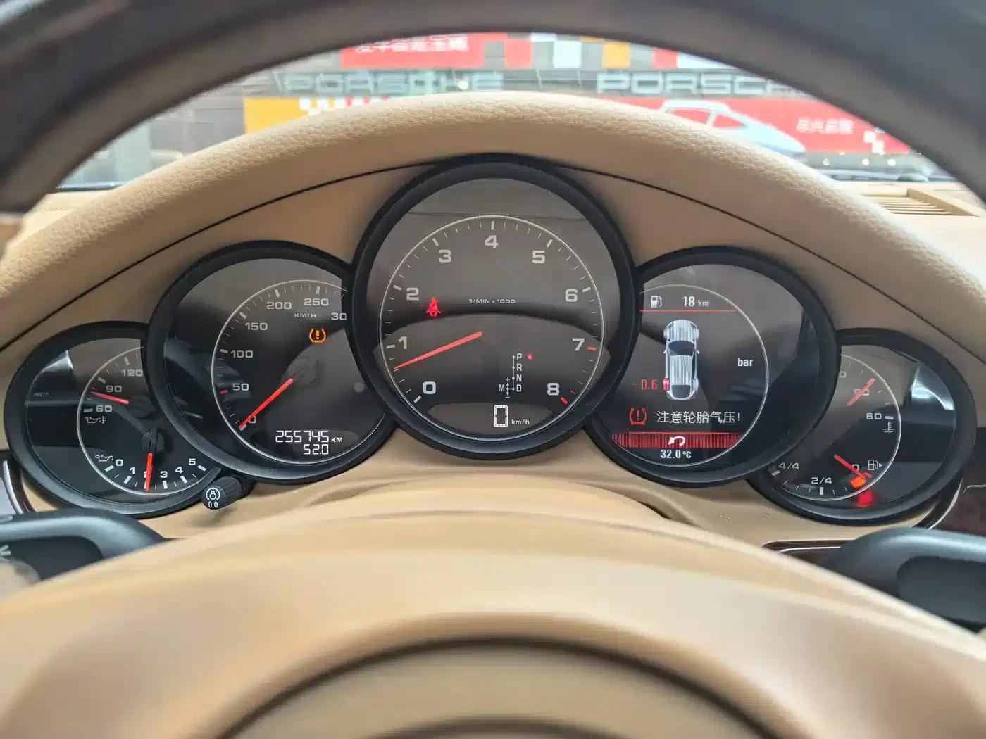 Panamera 2010 Panamera 4 3.6L — миниатюра 6