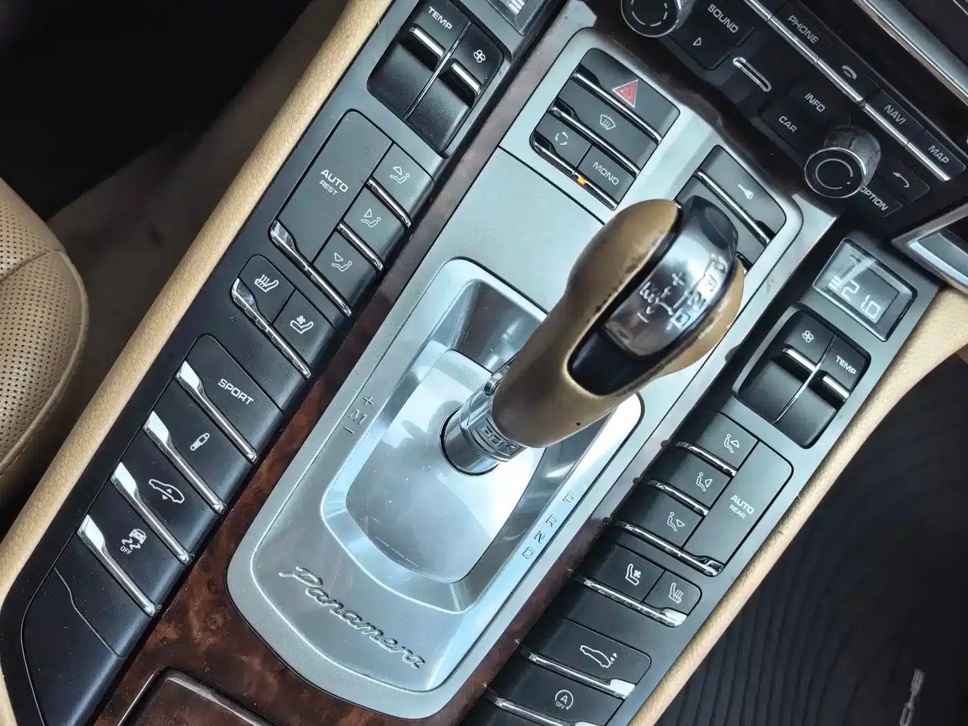 Panamera 2010 Panamera 4 3.6L — миниатюра 8
