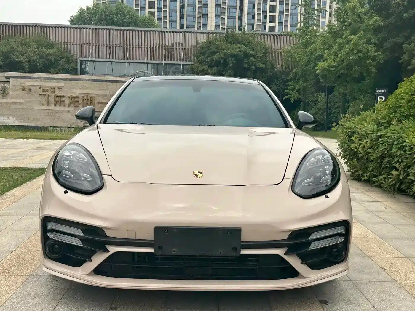 Panamera 2013 Panamera 4 Platinum Edition 3.6L — миниатюра 2