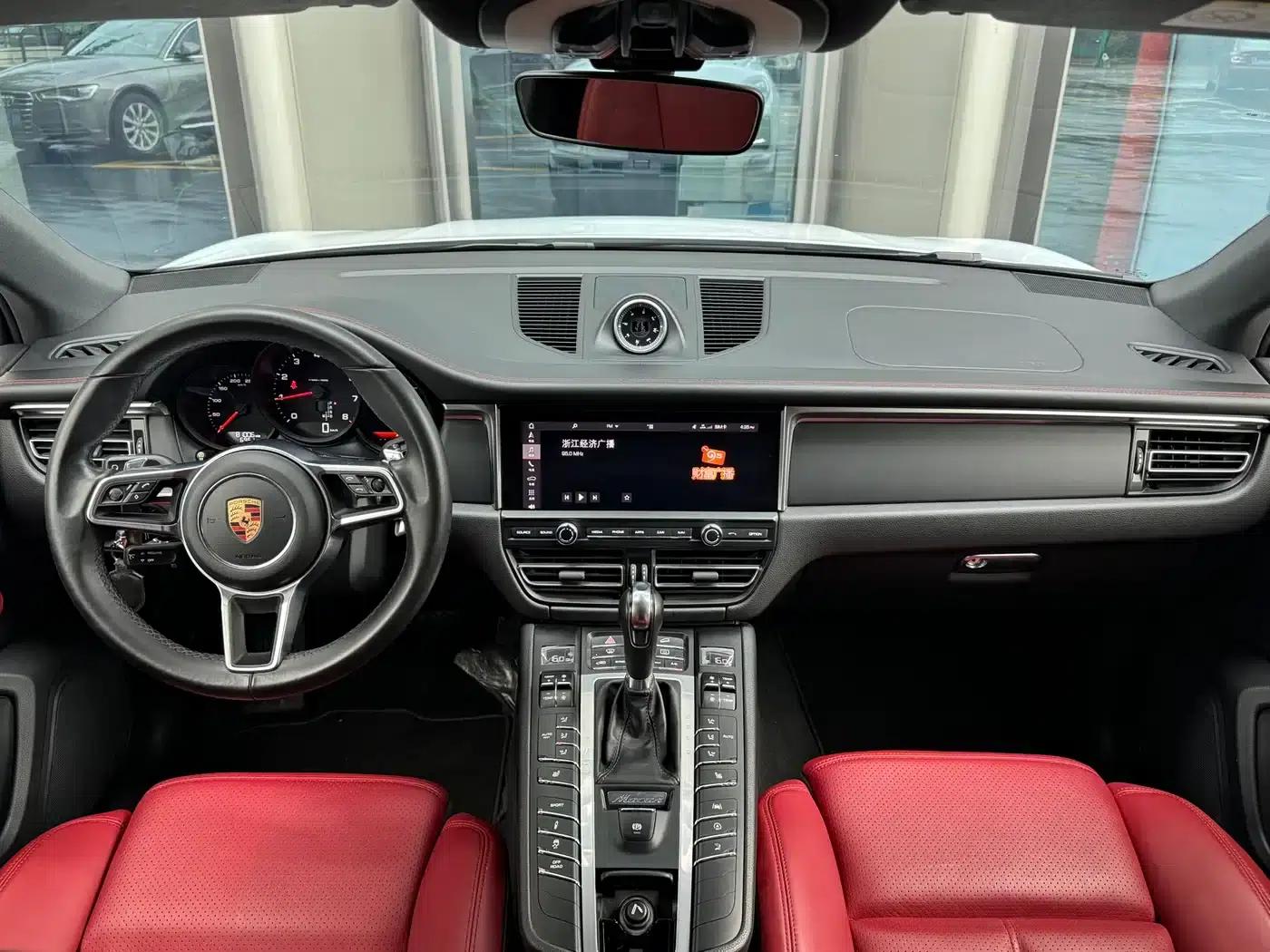2018 Macan 2.0T — миниатюра 11