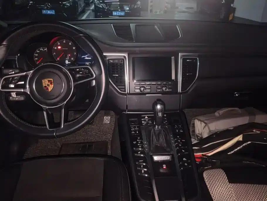 2016 Macan 2.0T — миниатюра 12