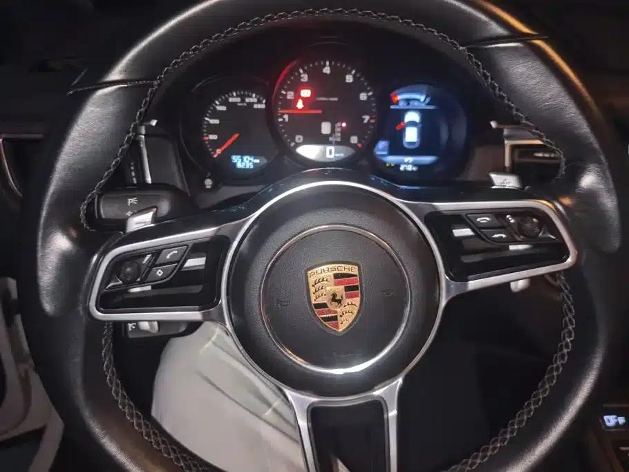 2016 Macan 2.0T — миниатюра 15