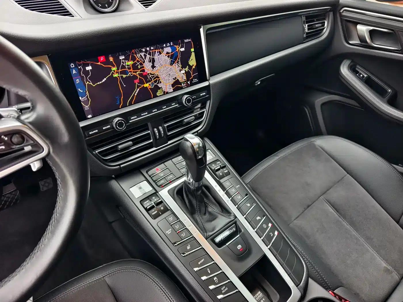 2020 Macan 2.0T — миниатюра 22