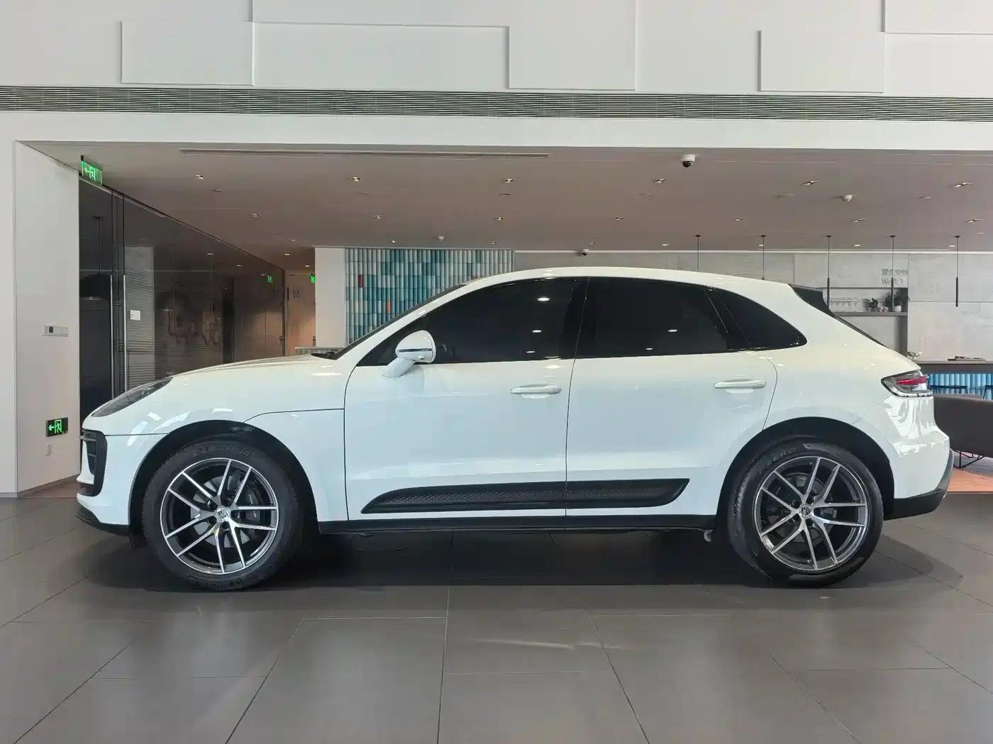 2023 Macan 2.0T — миниатюра 8