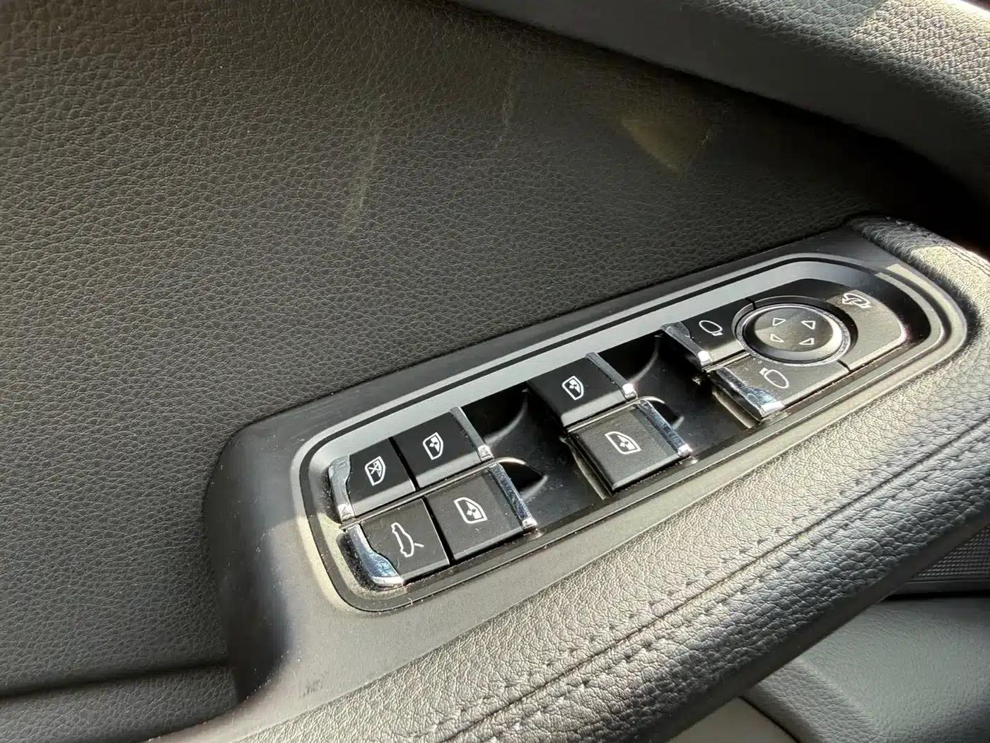 2023 Macan 2.0T — миниатюра 10