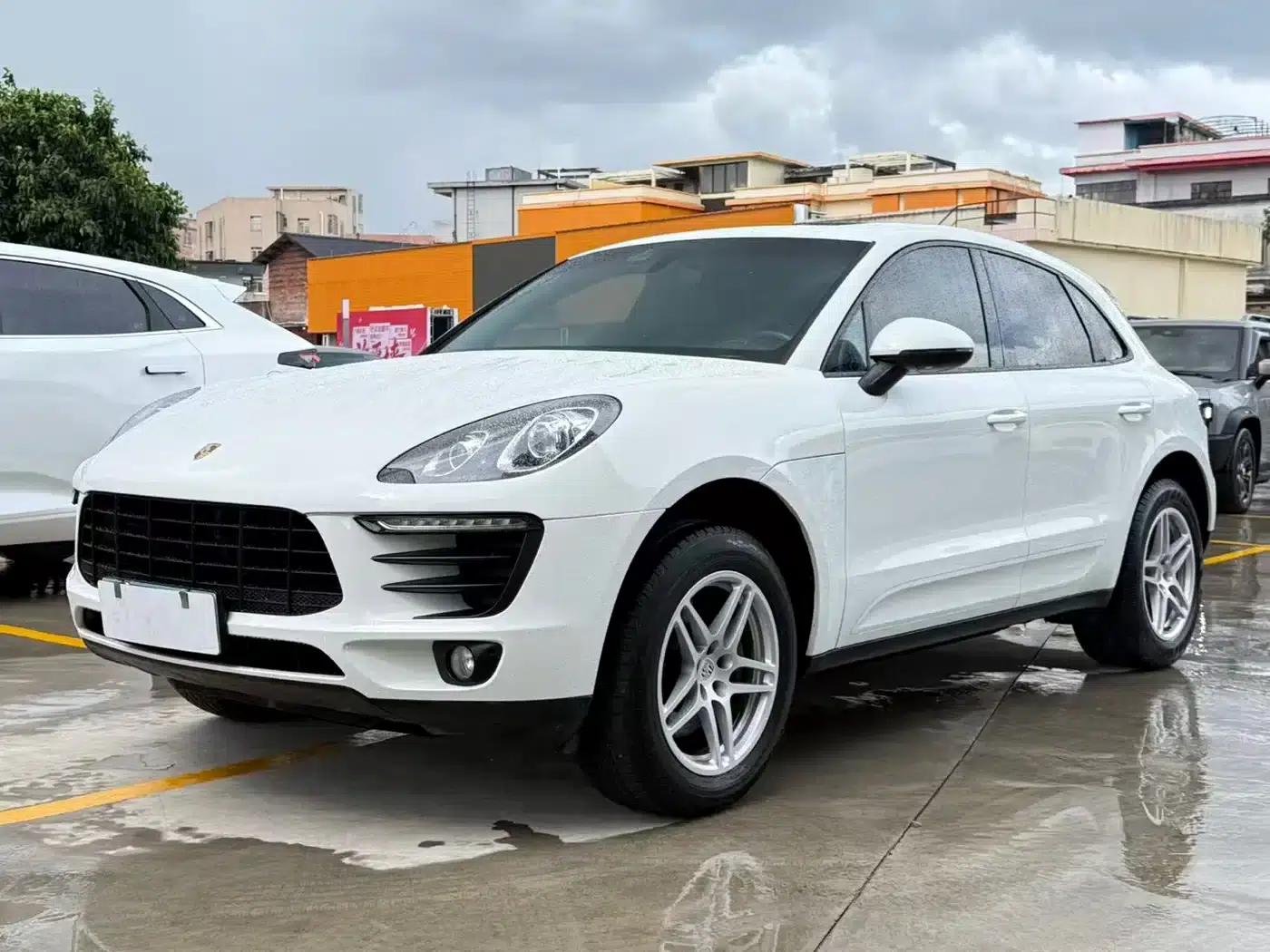 2016 Macan 2.0T — миниатюра 1