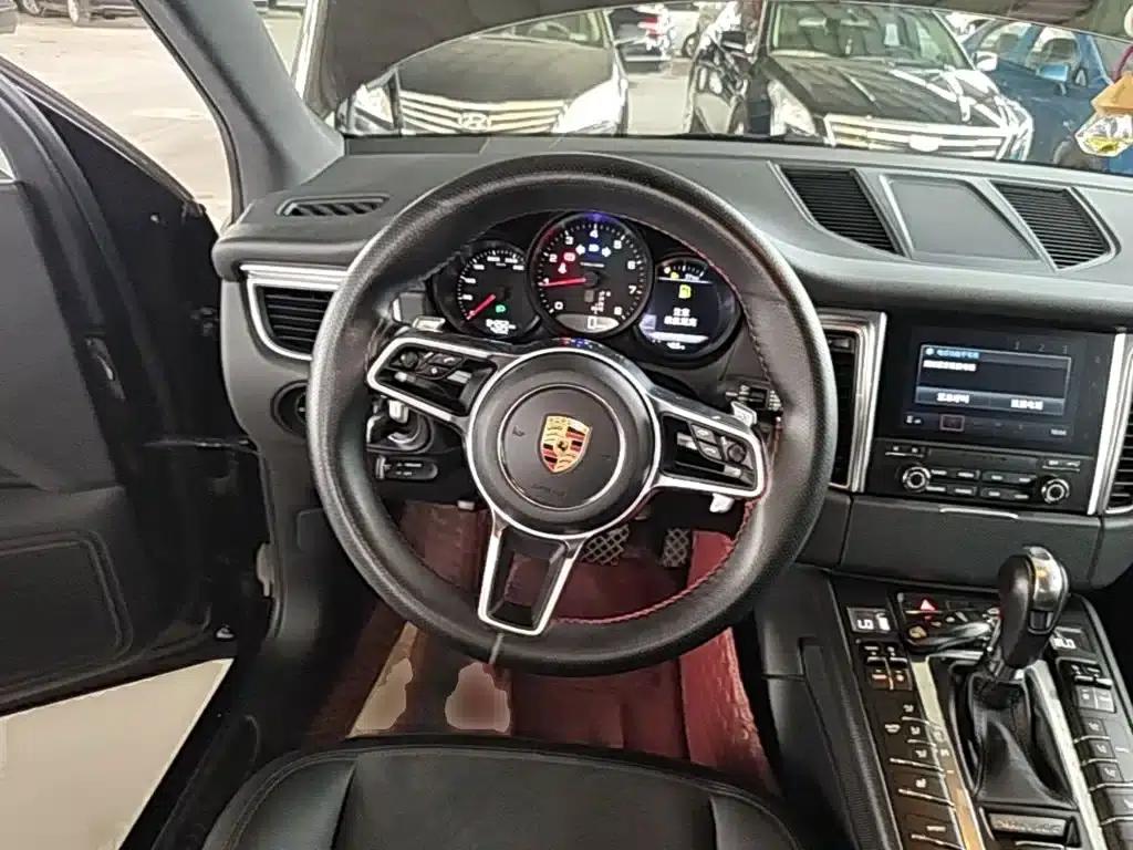 2017 Macan 2.0T — миниатюра 11