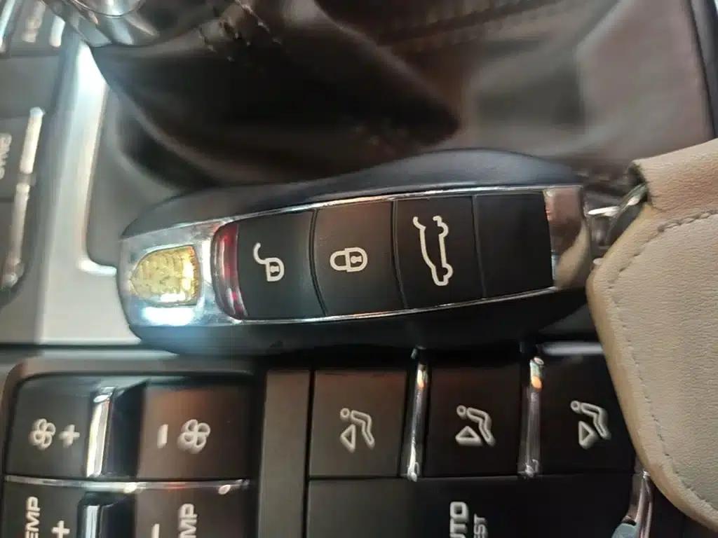 2014 Macan 2.0T — миниатюра 9