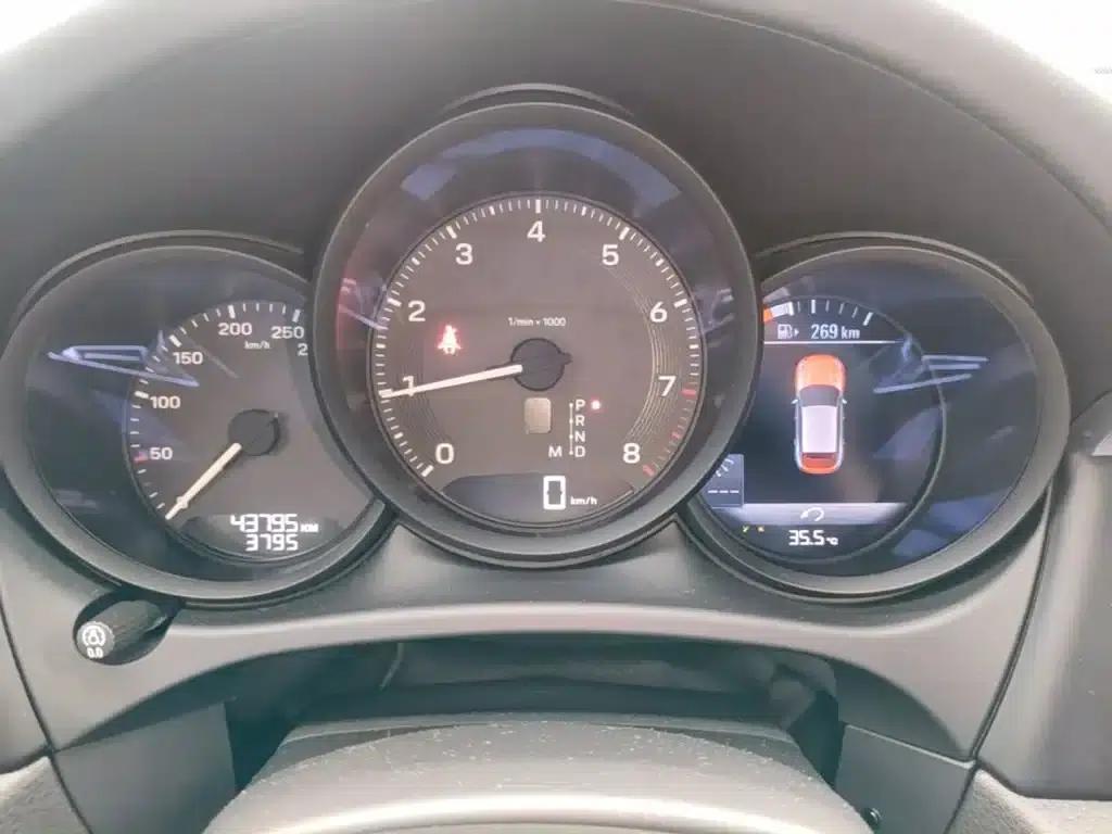 2023 Macan 2.0T — миниатюра 12