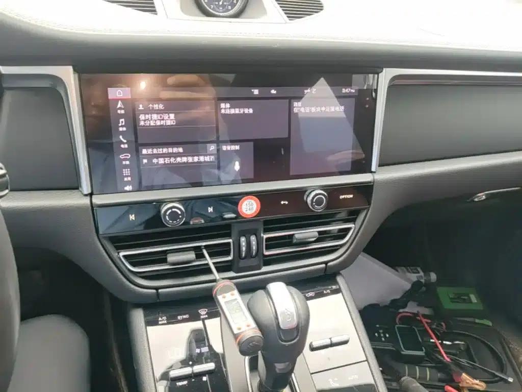 2023 Macan 2.0T — миниатюра 13