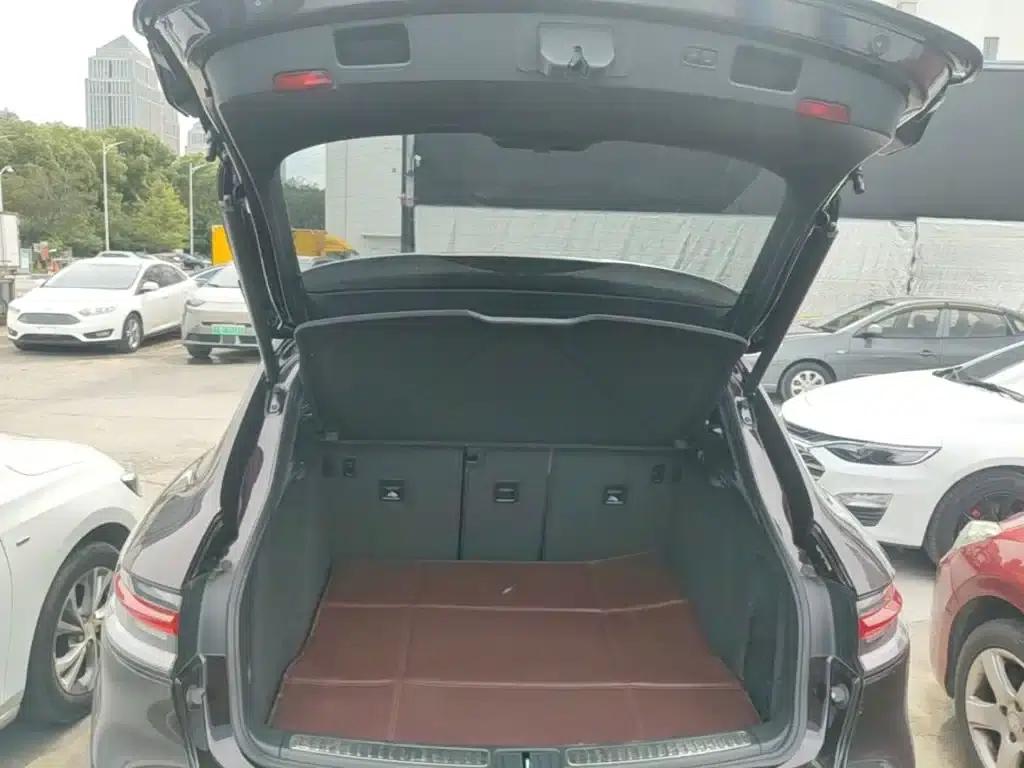2023 Macan 2.0T — миниатюра 19