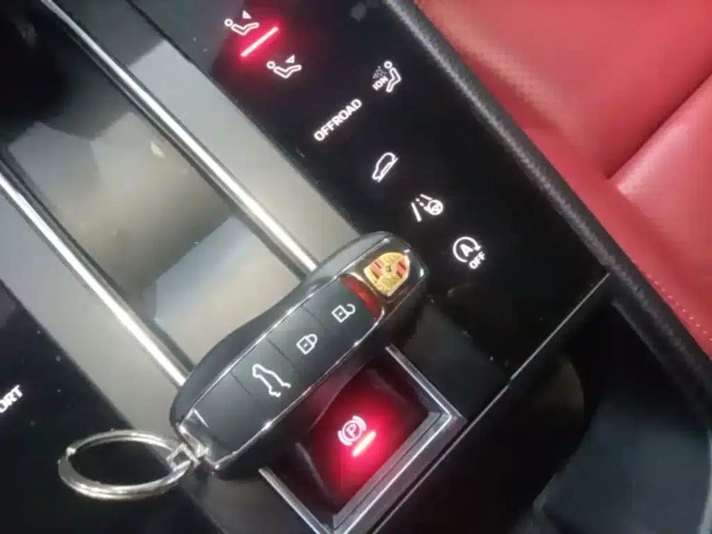 2022 Macan 2.0T — миниатюра 9