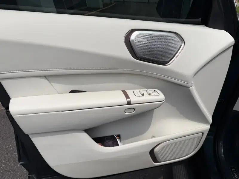 Lynk & Co 900 2025 2.0T Ultra Six-Seater — миниатюра 19