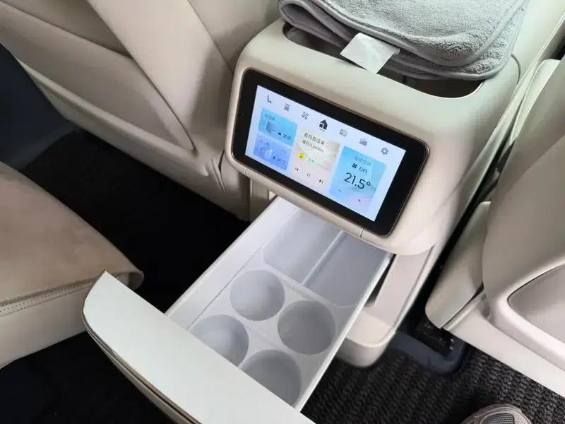 Lynk & Co 900 2025 2.0T Ultra Six-Seater — миниатюра 7