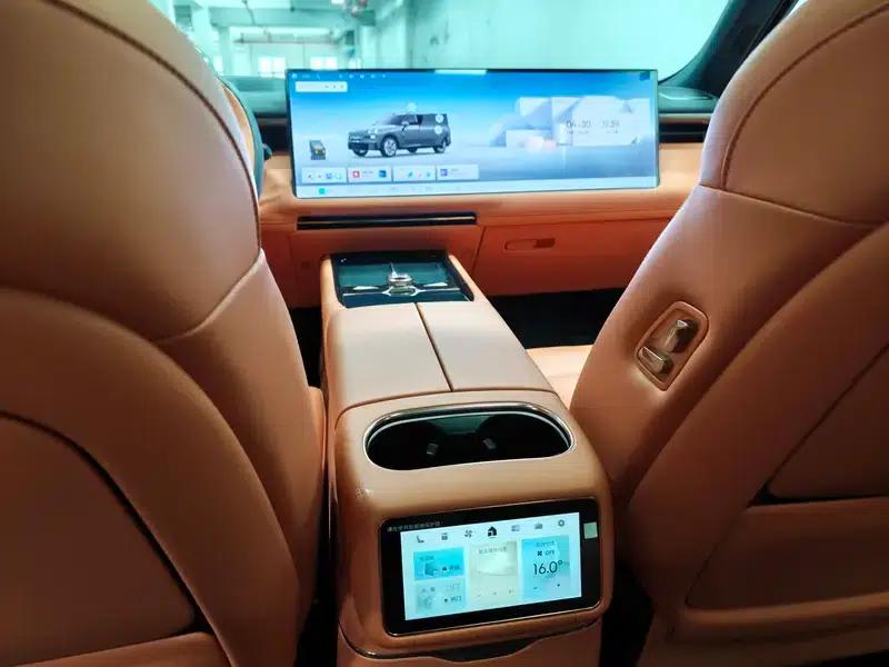 Lynk & Co 900 2025 1.5T Ultra Six-Seater — миниатюра 19