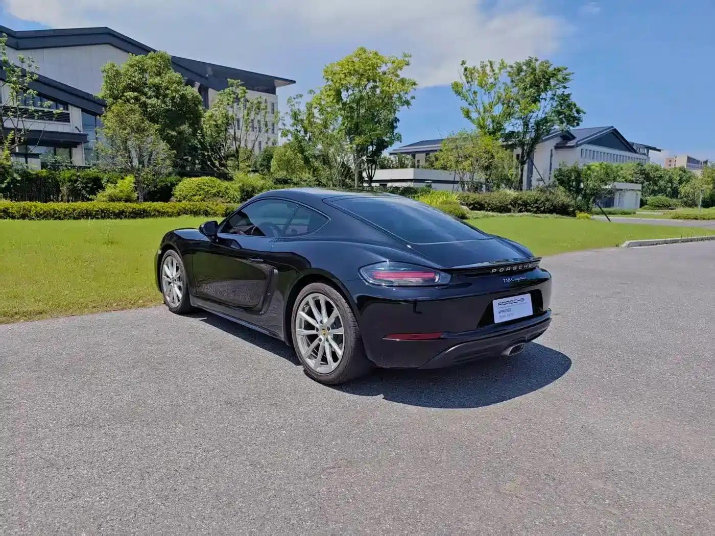 Porsche 718 Cayman 2022 2.0T — миниатюра 7