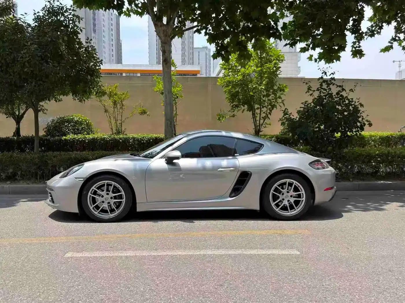 Porsche 718 Cayman 2022 2.0T — миниатюра 2