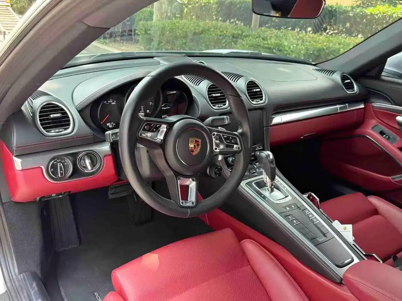 Porsche 718 Cayman 2022 2.0T — миниатюра 7