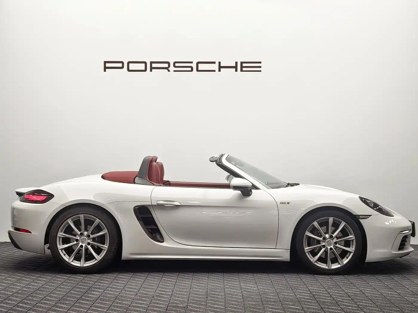 2023 Porsche 718 Boxster 2.0T — миниатюра 13