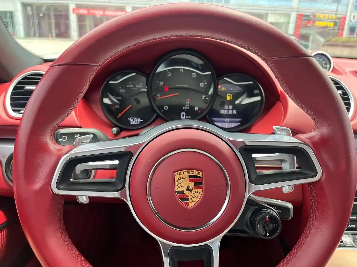 2022 Porsche 718 Boxster 2.0T — миниатюра 10