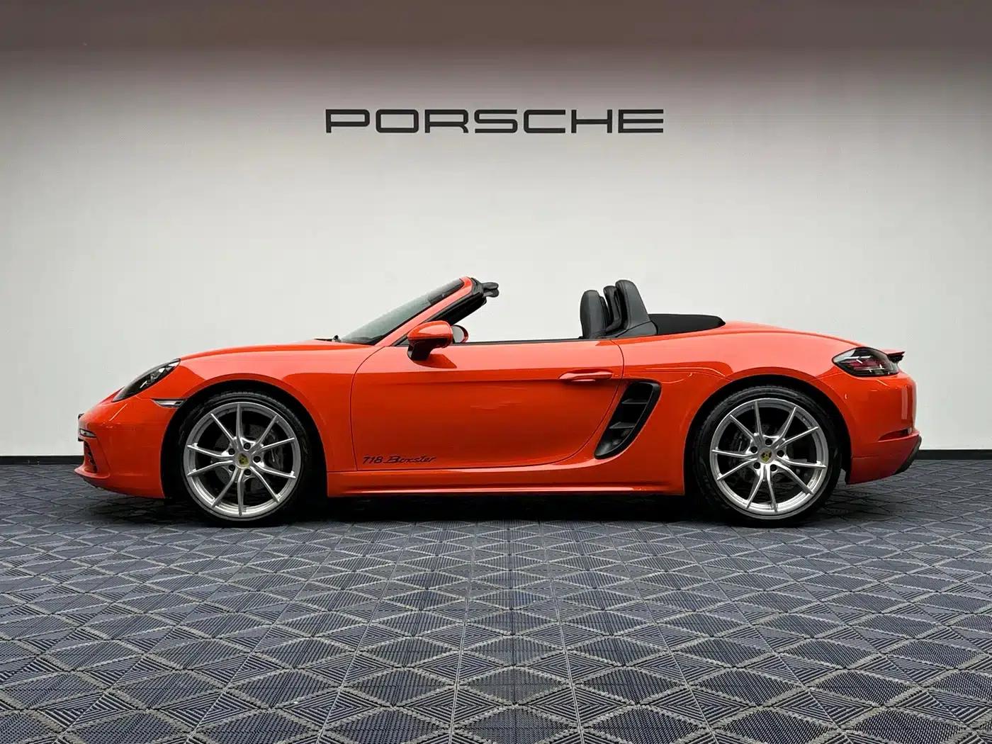 2020 Porsche 718 Boxster 2.0T — миниатюра 5
