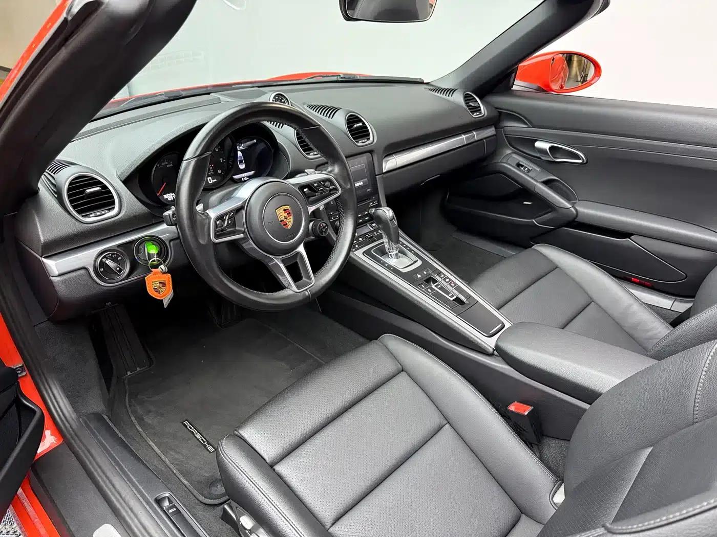 2020 Porsche 718 Boxster 2.0T — миниатюра 10