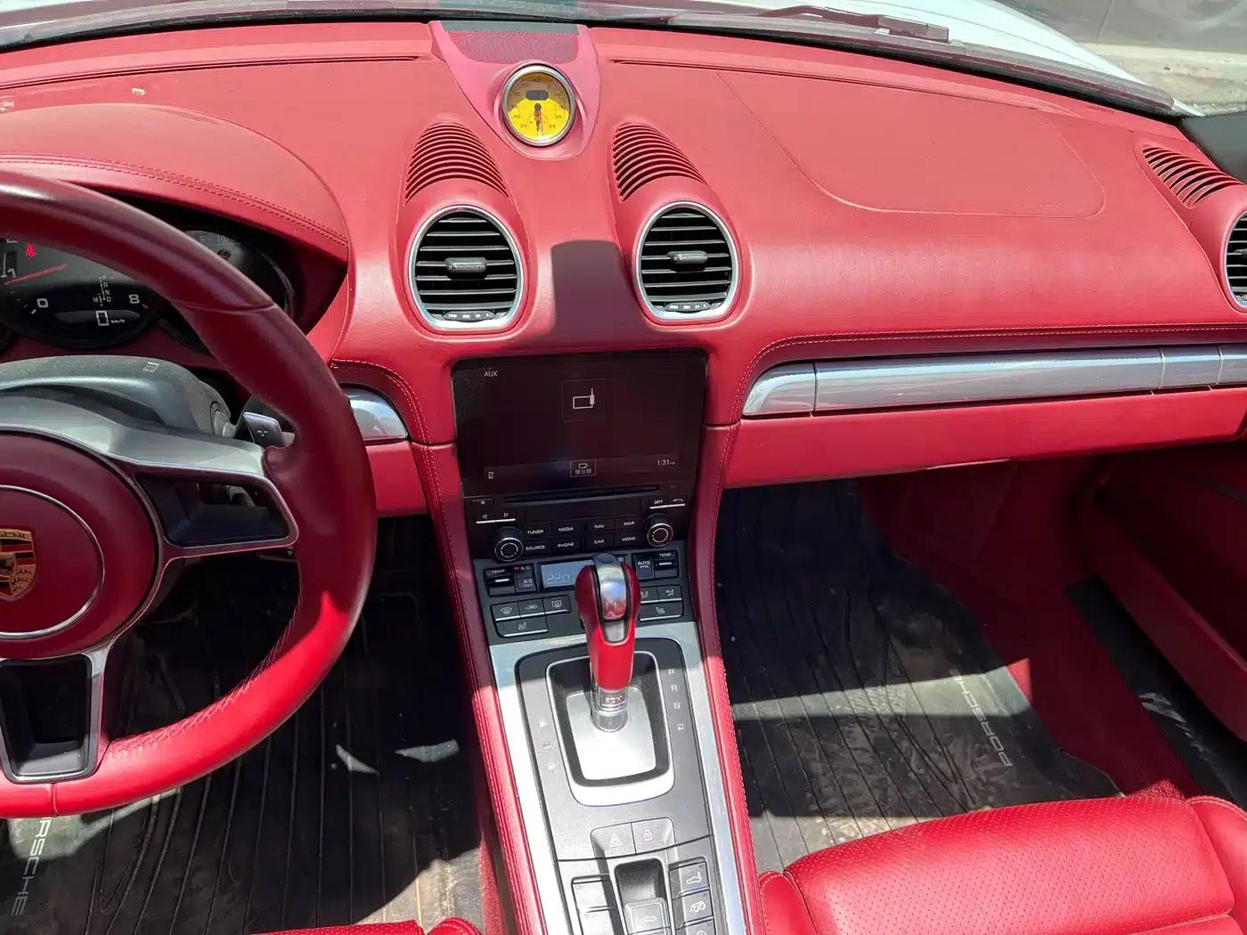 2020 Porsche 718 Boxster 2.0T — миниатюра 14