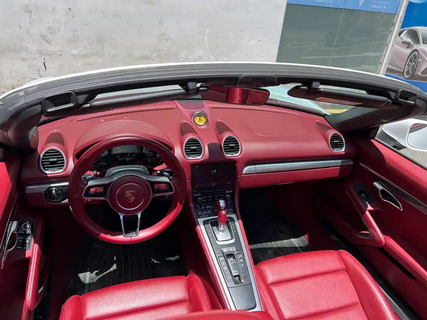2020 Porsche 718 Boxster 2.0T — миниатюра 4