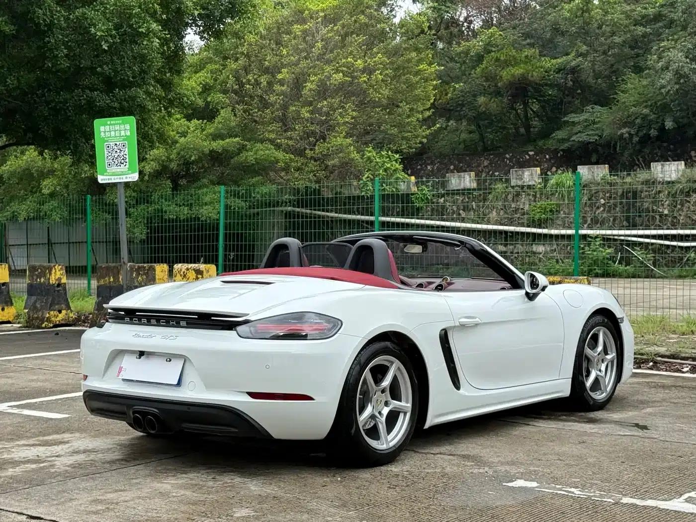 2022 Porsche 718 Boxster 2.0T — миниатюра 13