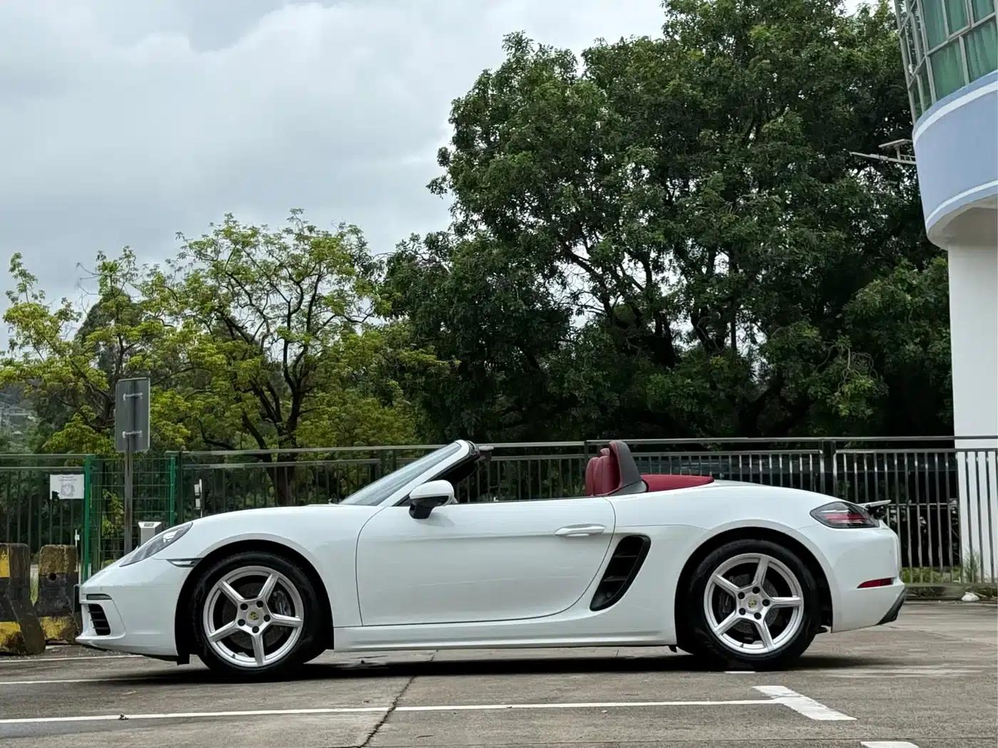2022 Porsche 718 Boxster 2.0T — миниатюра 15