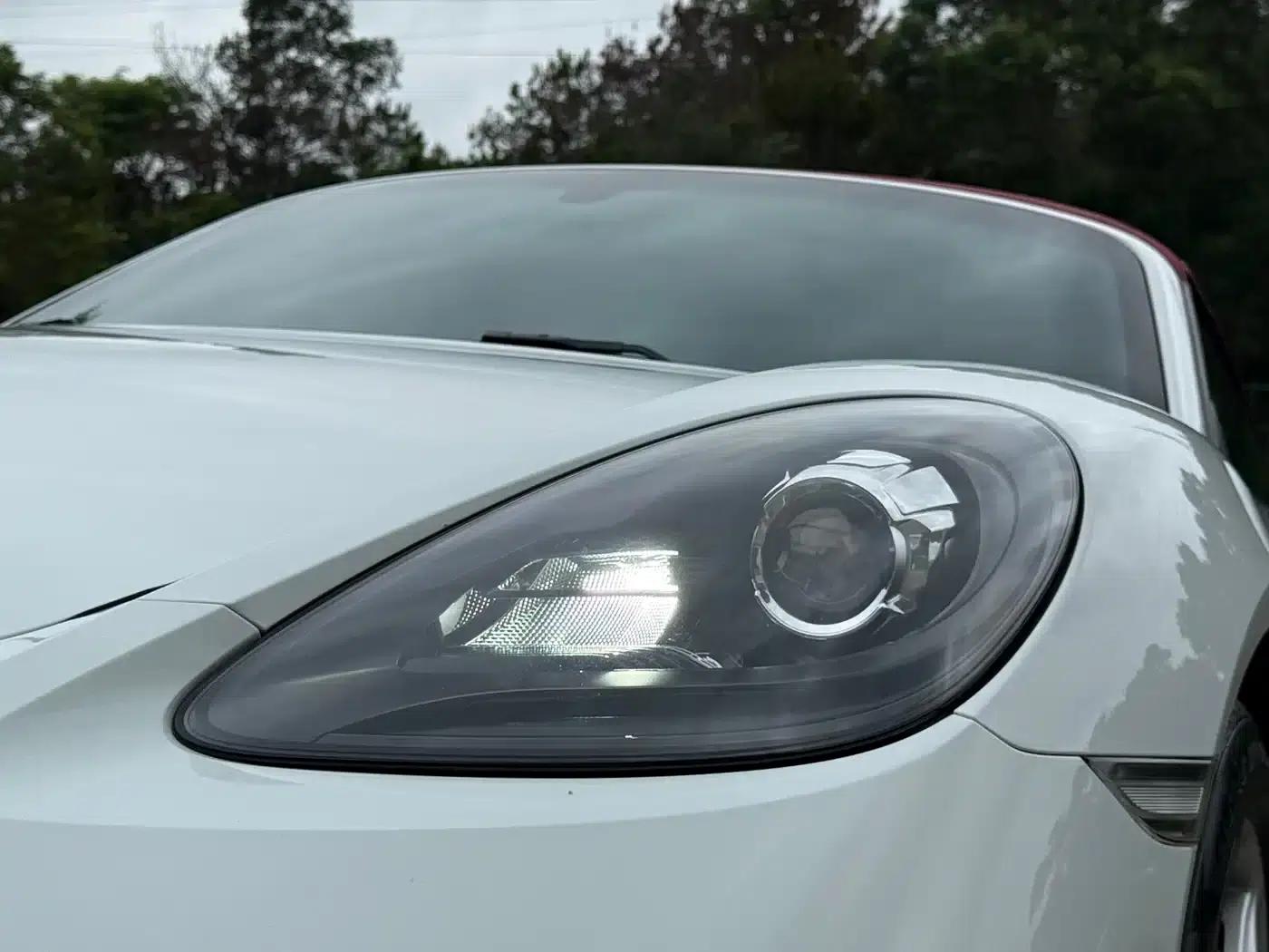2022 Porsche 718 Boxster 2.0T — миниатюра 4