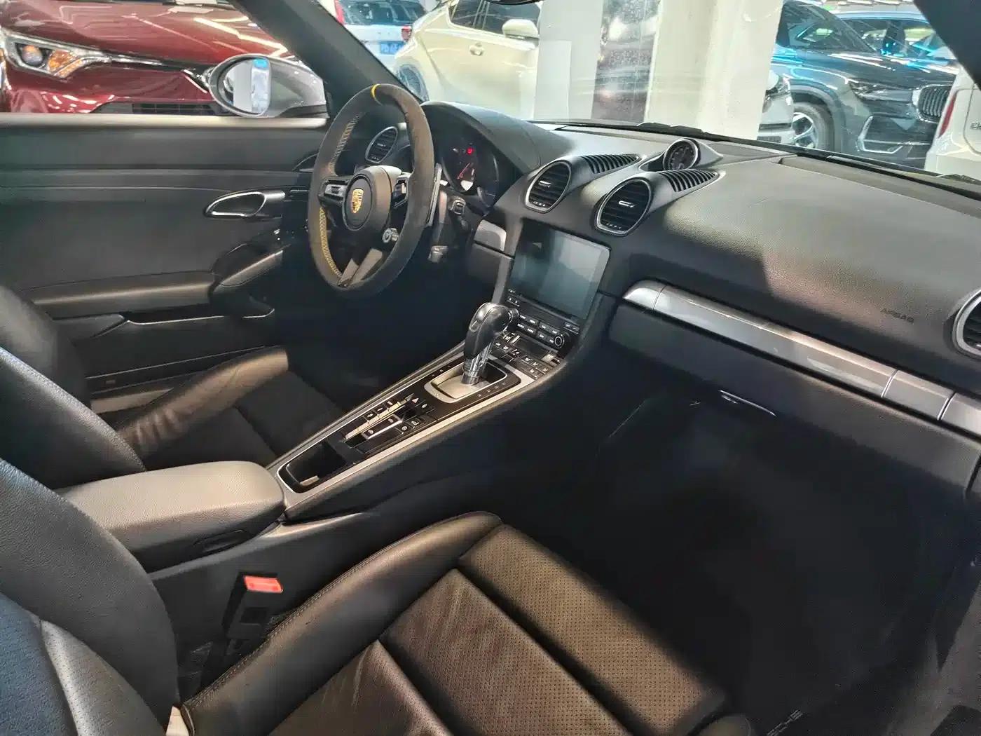 2016 Porsche 718 Boxster 2.0T — миниатюра 11