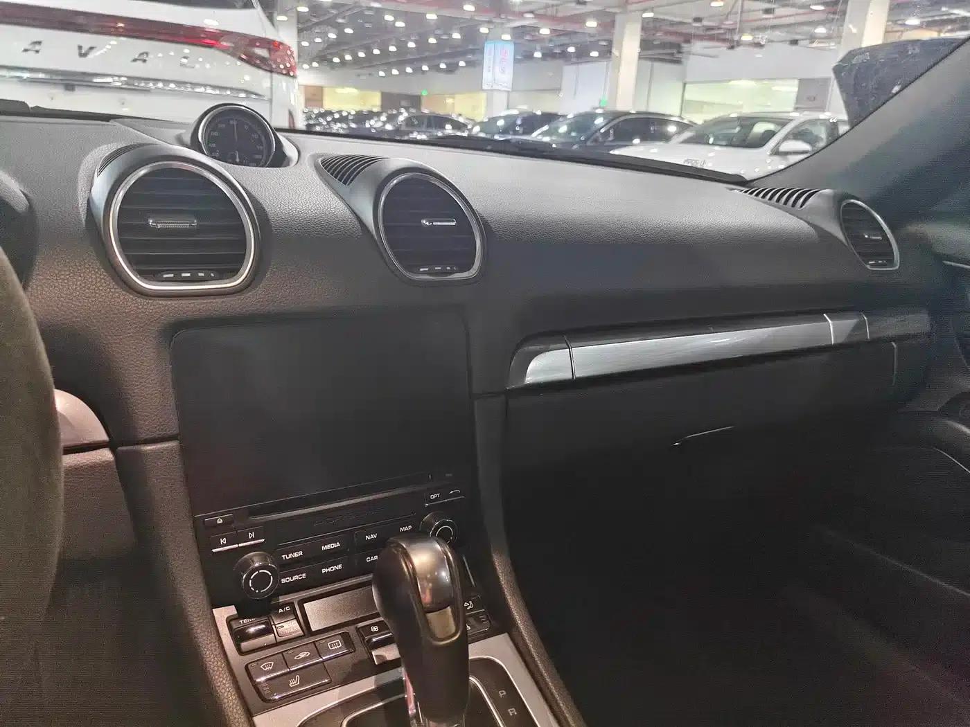 2016 Porsche 718 Boxster 2.0T — миниатюра 6