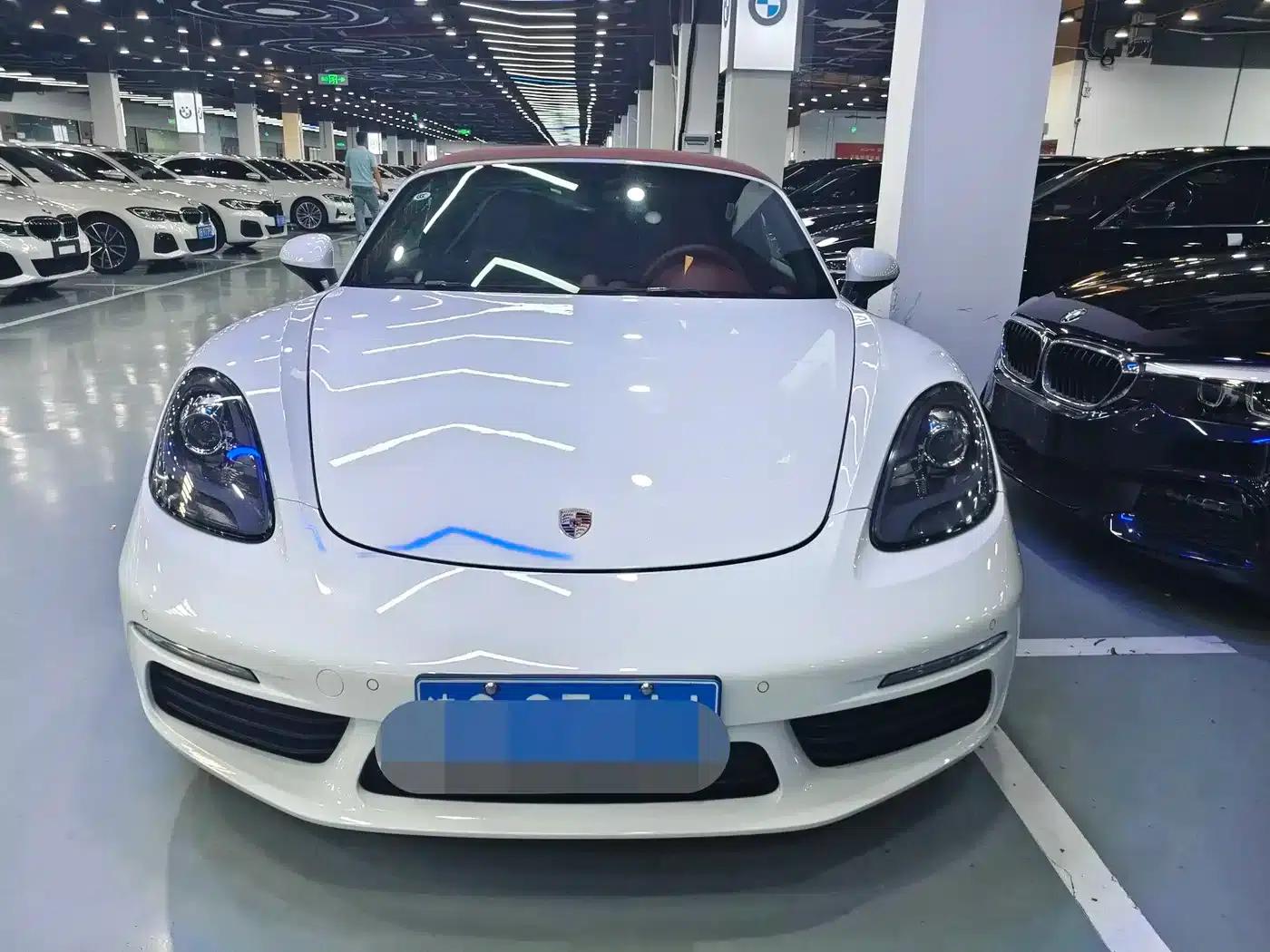 2016 Porsche 718 Boxster 2.0T — миниатюра 2