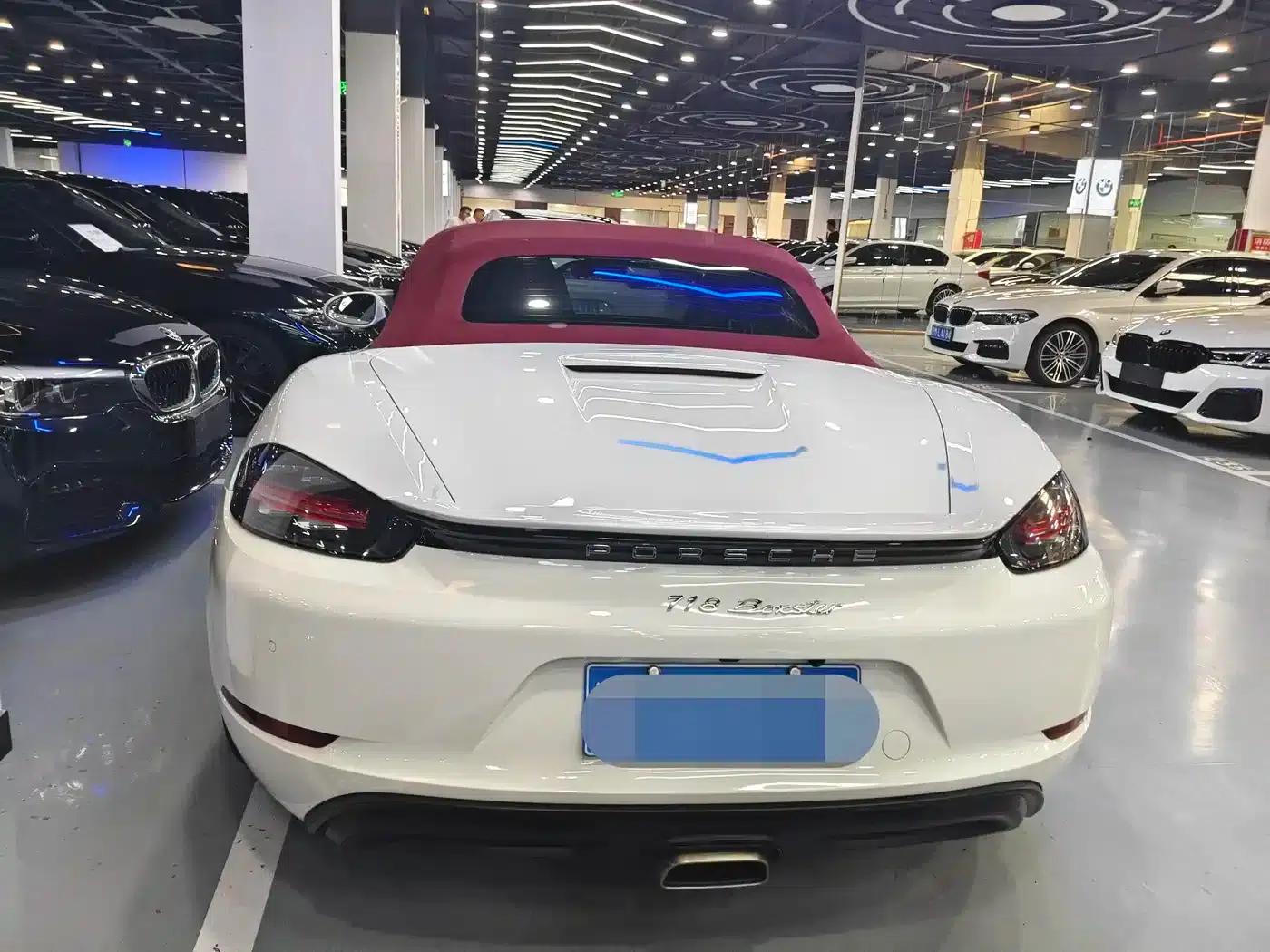 2016 Porsche 718 Boxster 2.0T — миниатюра 12