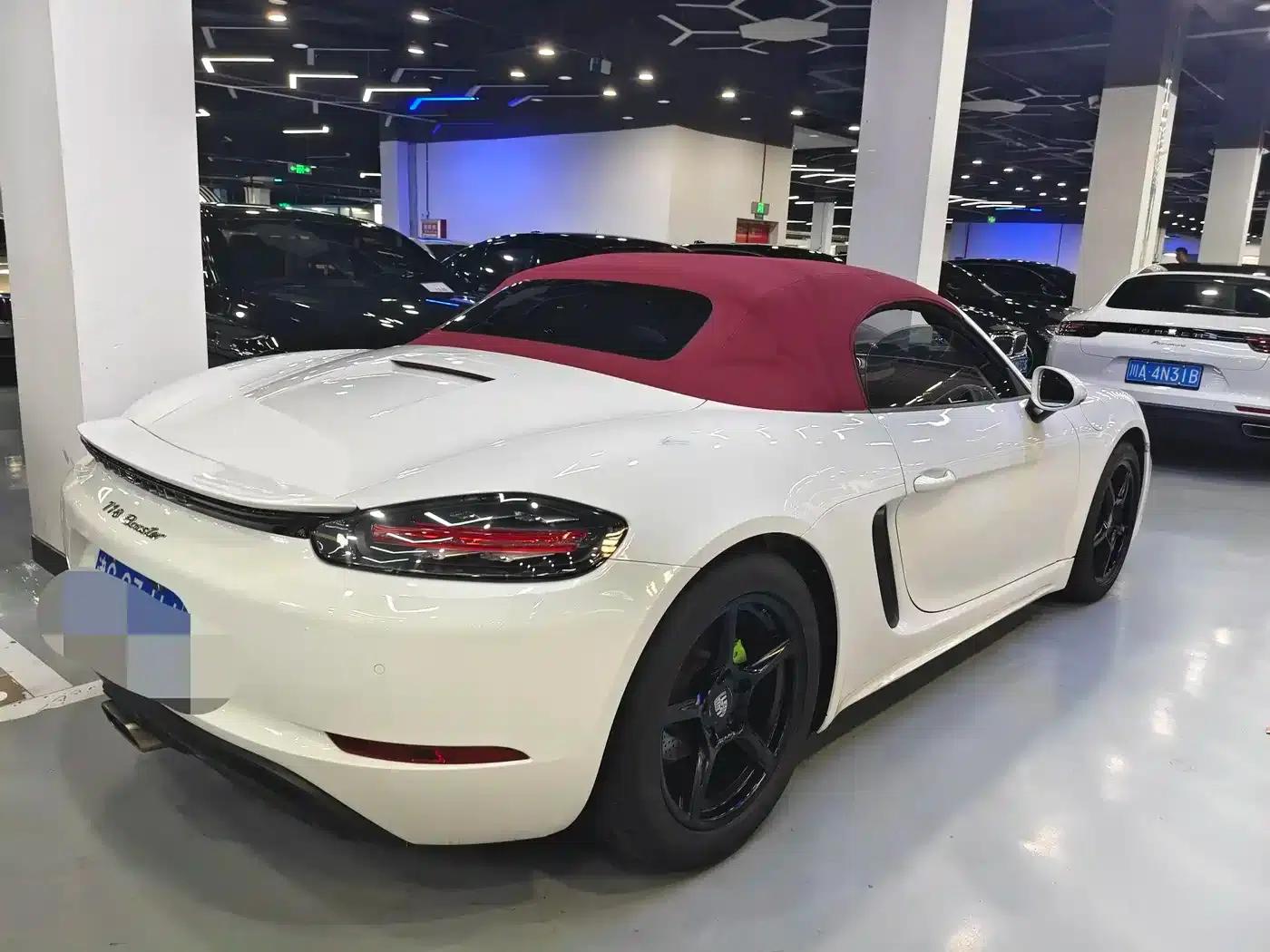 2016 Porsche 718 Boxster 2.0T — миниатюра 14