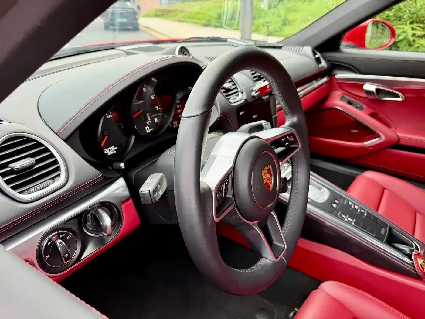 Porsche 718 Cayman 2022 2.0T — миниатюра 11