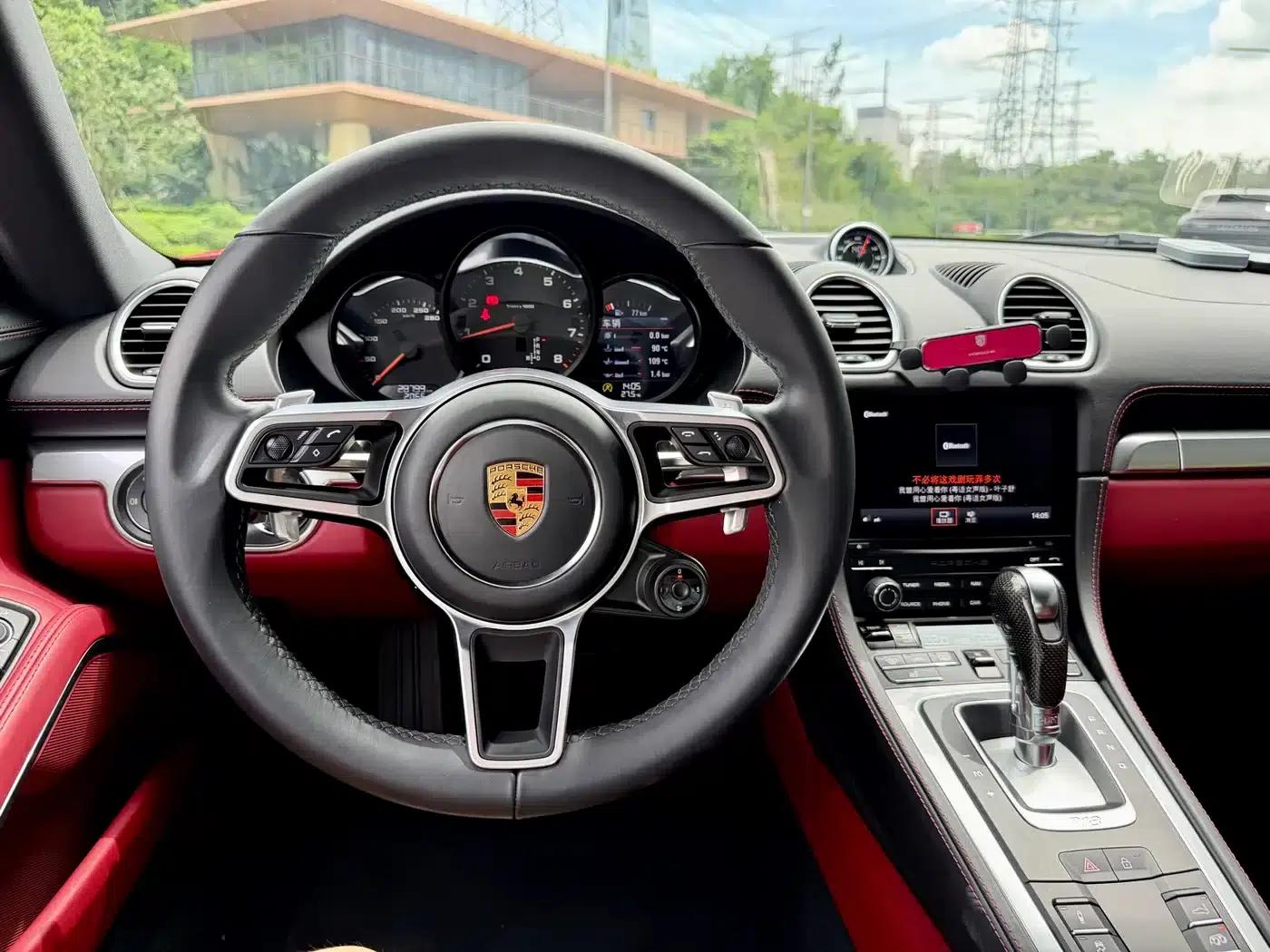 Porsche 718 Cayman 2022 2.0T — миниатюра 19